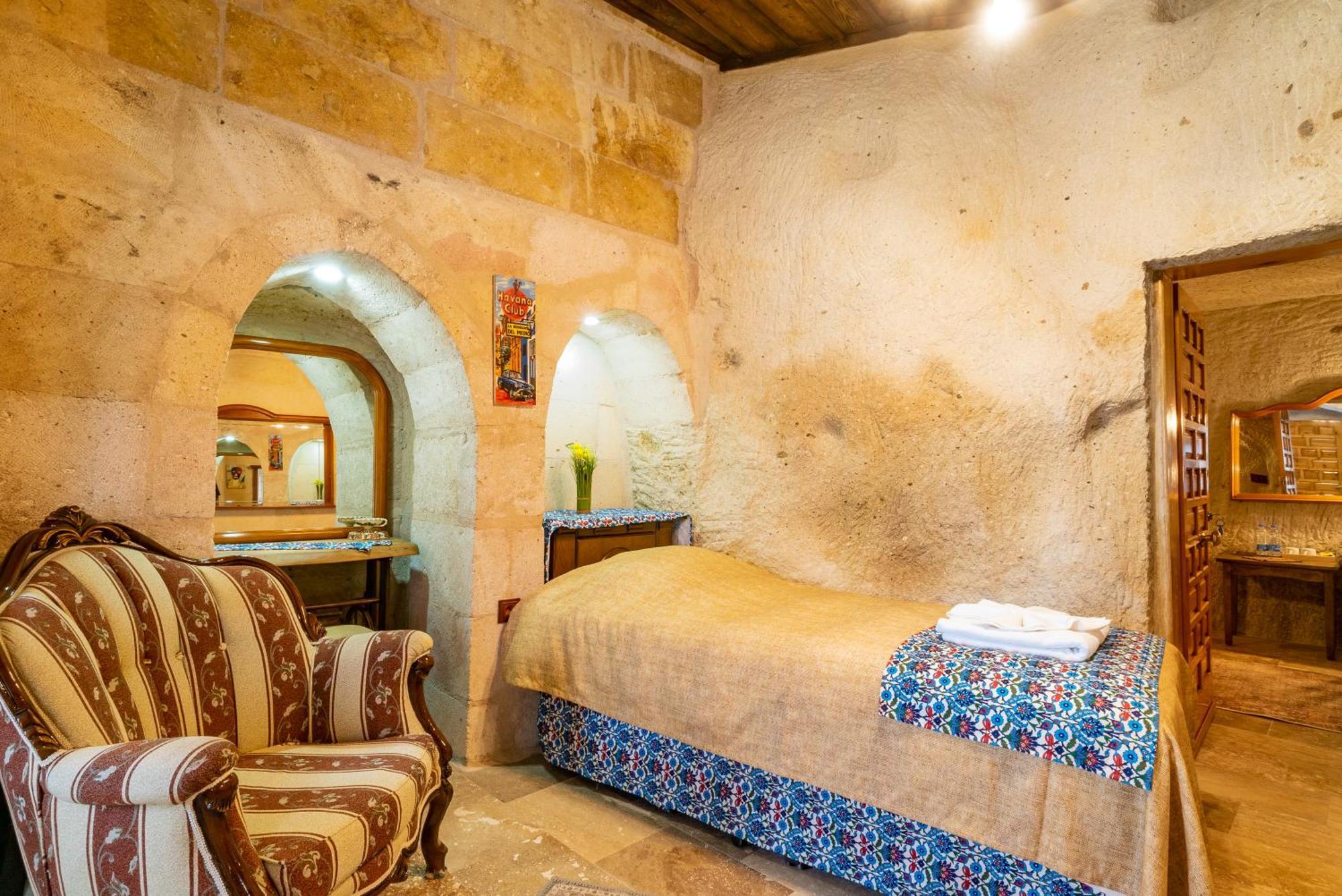 Отель Cappadocia Inans Cave & Swimming Pool Hot Невшехир Экстерьер фото